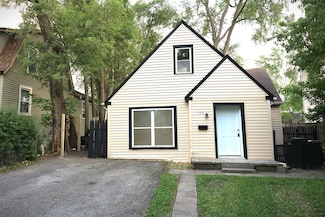 123 E Pineview Dr, Round Lake Park, IL 60073