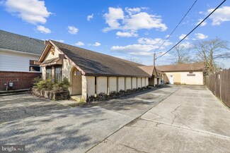 112 N 8th St, Vineland, NJ 08360