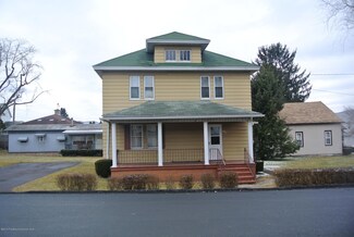 325 Green St, Throop, PA 18512