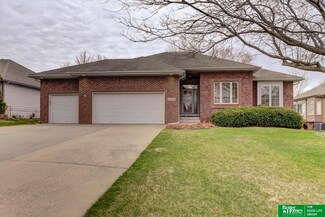 17515 Walnut St, Omaha, NE 68130