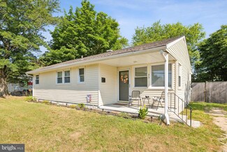 33 Costill Ave, Clayton, NJ 08312