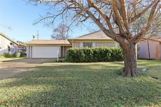 2616 Trinity St, Irving, TX 75062