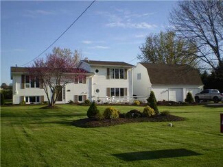 8740 Lakeview Dr, Barker, NY 14012