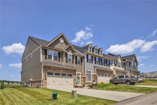 1006 Callaway Dr, Jeannette, PA 15644