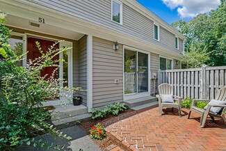 51 Fifer Ln, Lexington, MA 02420