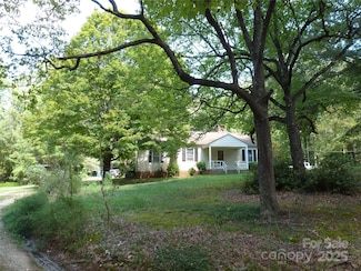 1007 Old Thompson Ave, Lancaster, SC 29720