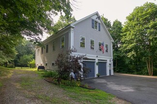 57 Newton Rd, Plaistow, NH 03865