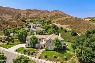 1035 N Country Club Dr, Simi Valley, CA 93065