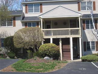 46 Scenic Dr, West Warwick, RI 02893