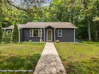 307 Mountain Turnpike Rd, Catskill, NY 12414