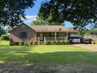 610 E Church St, Alamo, TN 38001