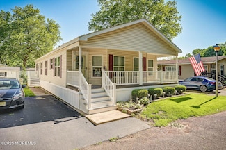 14 Village Rd, Marlboro Township, NJ 07751