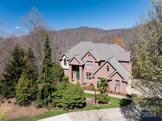 24 Hearthstone Dr, Asheville, NC 28803