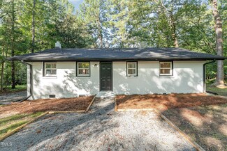 114 Glosson Cir, Carrboro, NC 27510