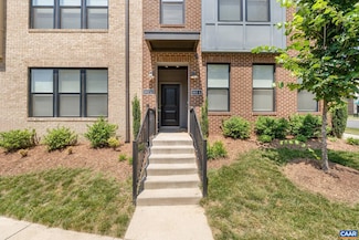 802 Wesley Ln Unit B, Charlottesville, VA 22911