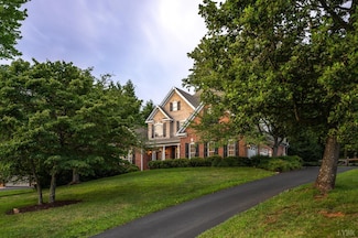 1227 Jefferson Dr W, Forest, VA 24551