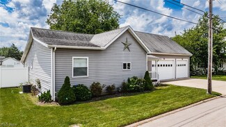 310 38th St, Vienna, WV 26105
