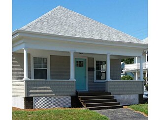 197 Elsie St, Cranston, RI 02910