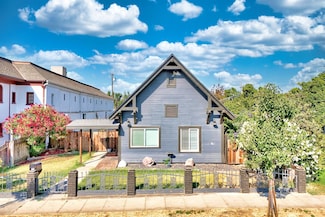 131 5th St, Gustine, CA 95322