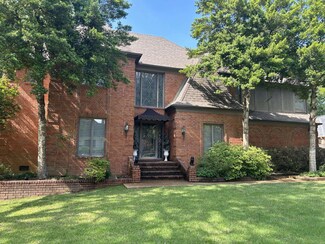 8630 Somerset Ln, Germantown, TN 38138