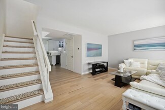 2655 Glengyle Dr Unit 55, Vienna, VA 22181