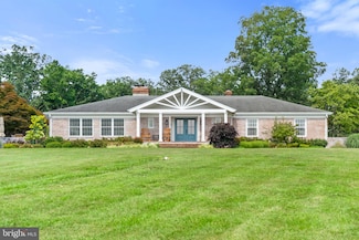420 N Hayfield Rd, Winchester, VA 22603