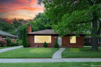 16788 Lincoln Ave, Eastpointe, MI 48021