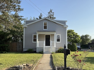 42 Waldo St, East Haven, CT 06512