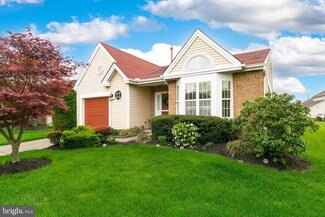 204 Dogwood Dr, Mount Laurel, NJ 08054