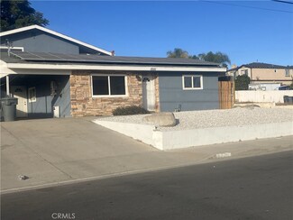 1051 Park Way, Lake Elsinore, CA 92530
