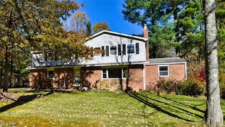 8886 Ranch Dr, Chesterland, OH 44026