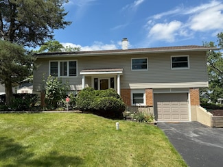 2S546 Lloyd Ave, Lombard, IL 60148