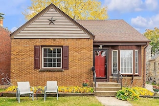 5006 N Ardmore Ave, Milwaukee, WI 53217