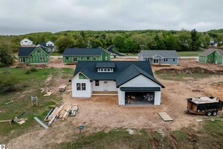 11507 S Sunset Dr Unit 32, Empire, MI 49630