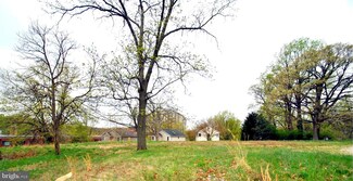 121 Geneva Ave, Silver Spring, MD 20910