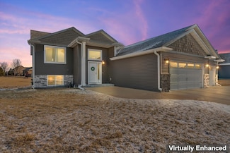 1107 Petersen Ct NW, Stewartville, MN 55976