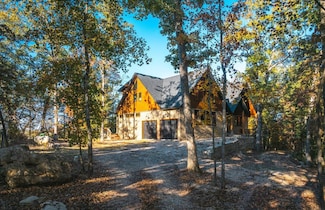 18682 E Eagle Rock Beach Dr, Roaring River Township, MO 65641