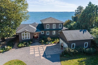 176 King Carter Ln, Weems, VA 22576