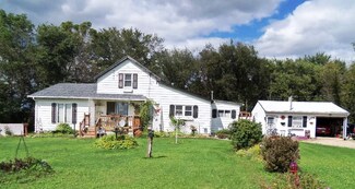 2350 Old Highway Rd, Charles City, IA 50616
