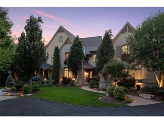 5500 Parkwood Ln, Edina, MN 55436