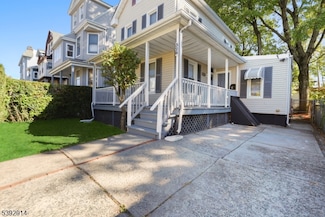 328 Halsted St, East Orange, NJ 07018