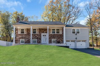 25 Stockton Dr, Marlboro, NJ 07746
