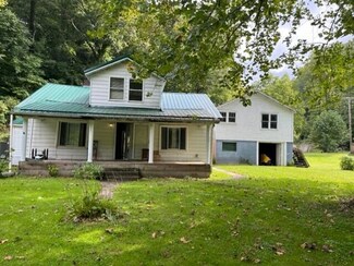 8811 Cavenger Branch Rd, Pound, VA 24279