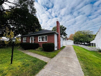 710 California Dr, Erie, PA 16505