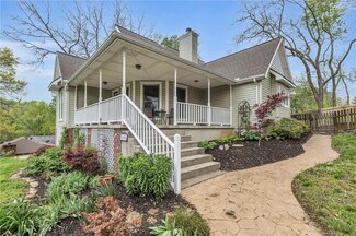 615 Cherry St, Weston, MO 64098