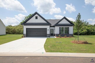 104 Breakwater Way, Perry, GA 31069