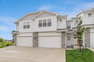 1517 Mocking Bird Ln, Grimes, IA 50111