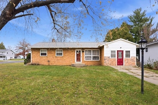 1864 W Revere St, Freeport, IL 61032