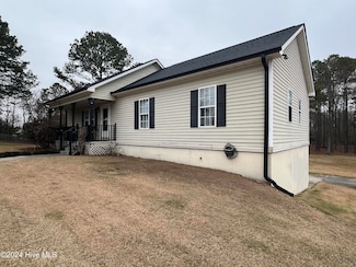207 Jordan Bluff Dr, Pikeville, NC 27863