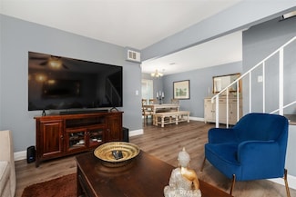 7320 Lennox Ave Unit F7, Van Nuys, CA 91405